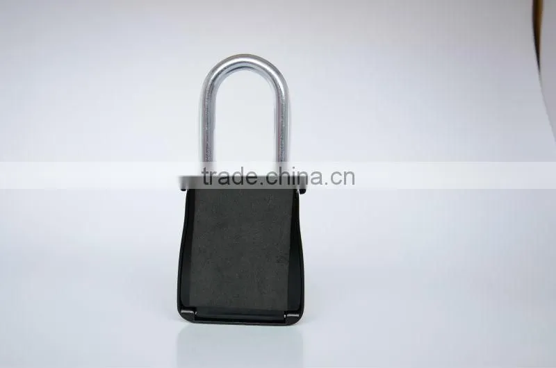 Portable key safe for door knob