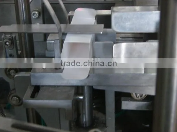 Small multi-function box packaging machine low prices