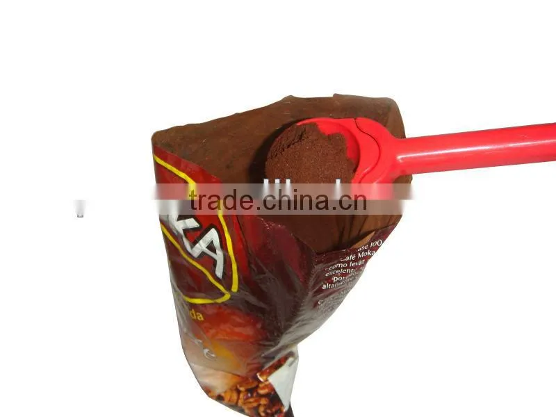 Plastic bag seal clip