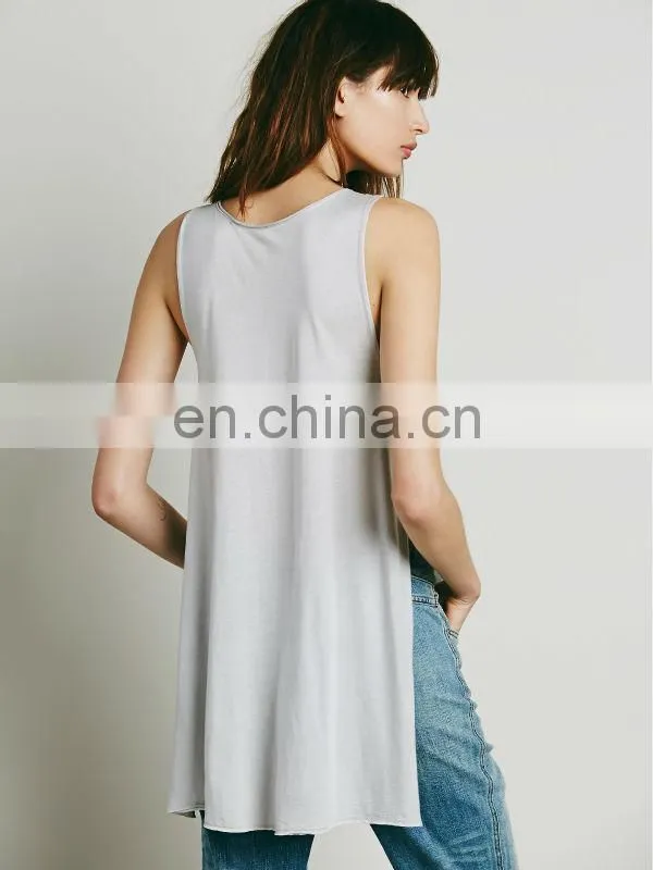 Round neck ladies print sleeveless t shirt, double slit tops