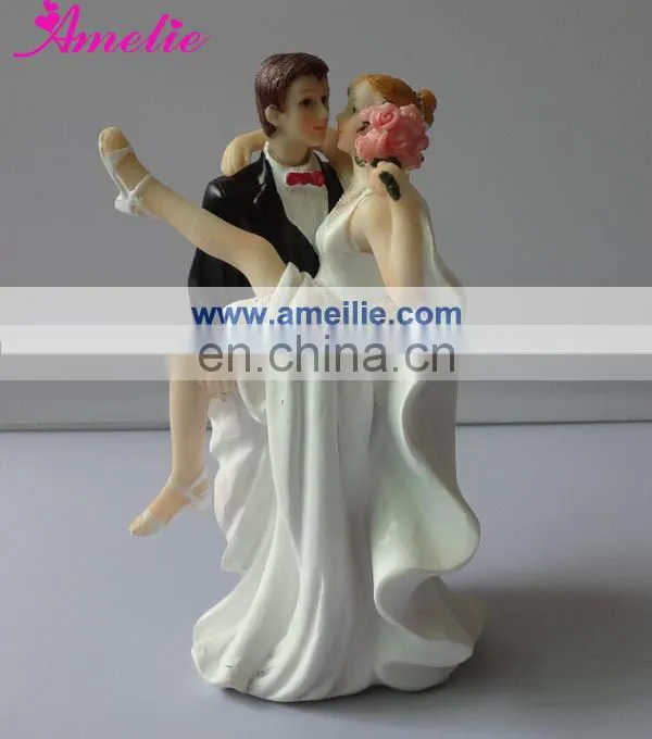 A07396 New Arrival Kissing Cake Topper Wedding Funny