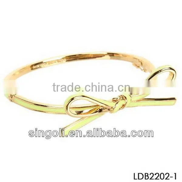 Enamel bow bangle for young girls in ameriaca