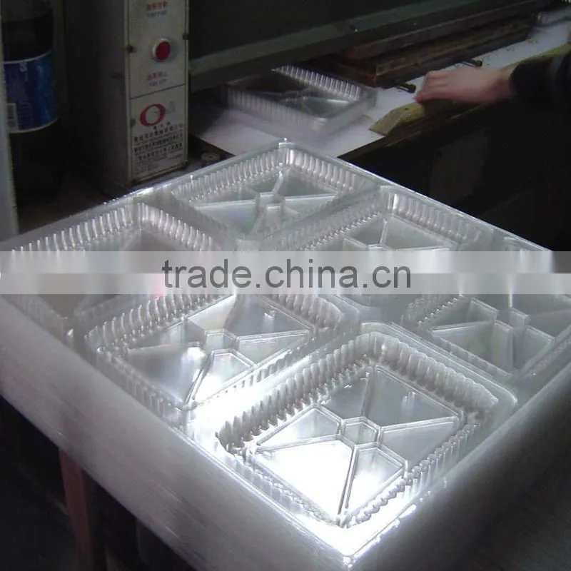 REOO easy-operated automatic plastic thermoforming machine high efficiecncy high capacity