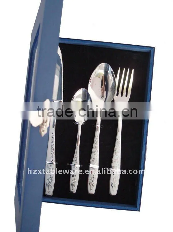 Exquisite flatware: knife and fork