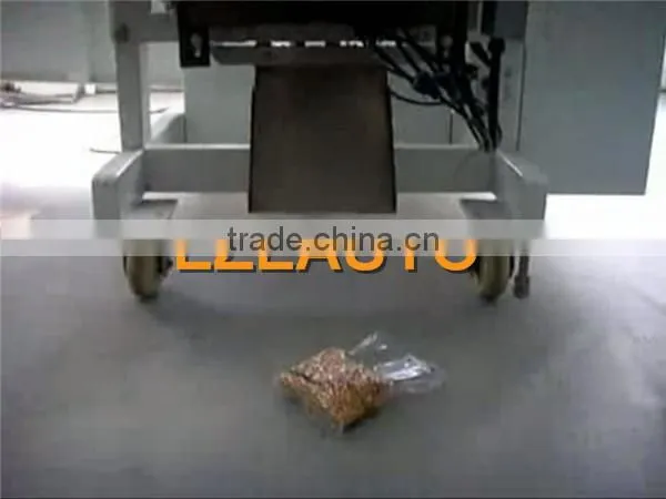 Full automatic vertical weighting vacuum packing machine