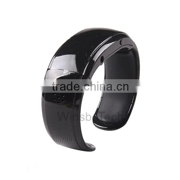 2014 new fashion design nonradiative bluetooth bracelet watch with caller id