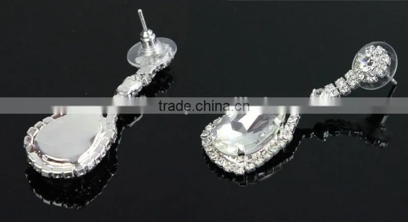 Big diamond Best seller bling long hanging earring with crystals J064724F00