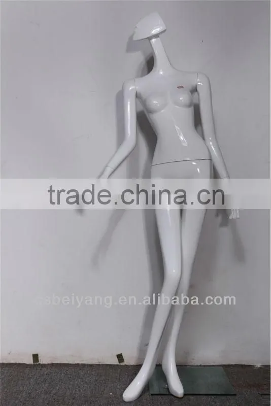Abstract female mannequin