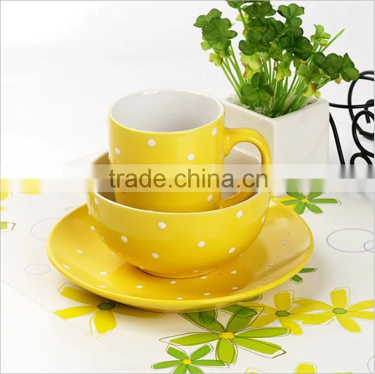 China wholesale western 12pcs color glazed ceramic fine porcelain dinnerware set for 4 people