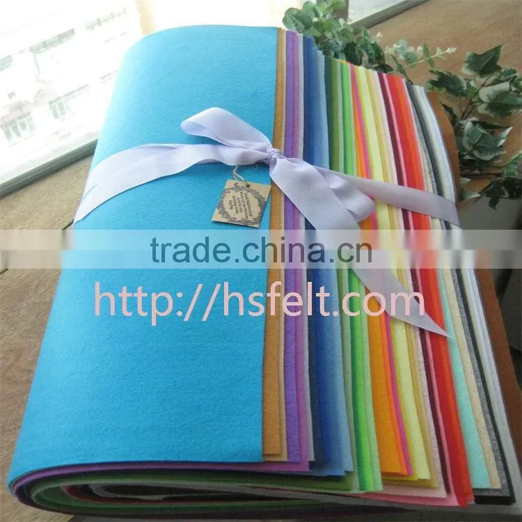 Colored polyester felt