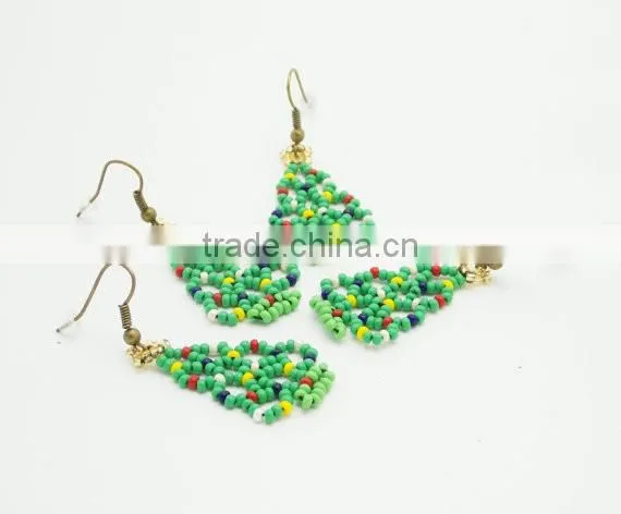 Christmas jewelry beaded earrings green earrings christmas tree earrings