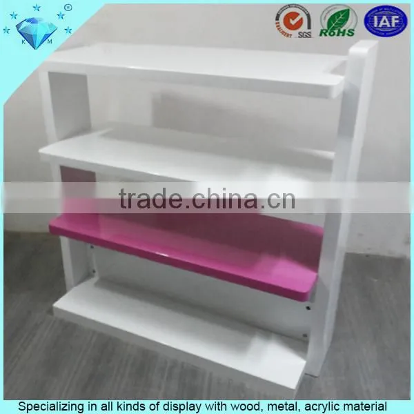 Wholesale custom new style window display prop for shoes shop