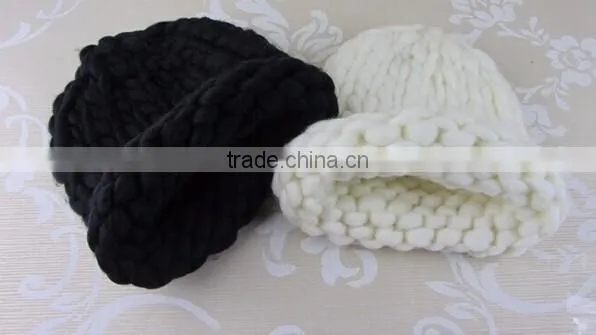 Charmkey wholesale hand knitting yarn acrylic polyester thick roving yarn for hats