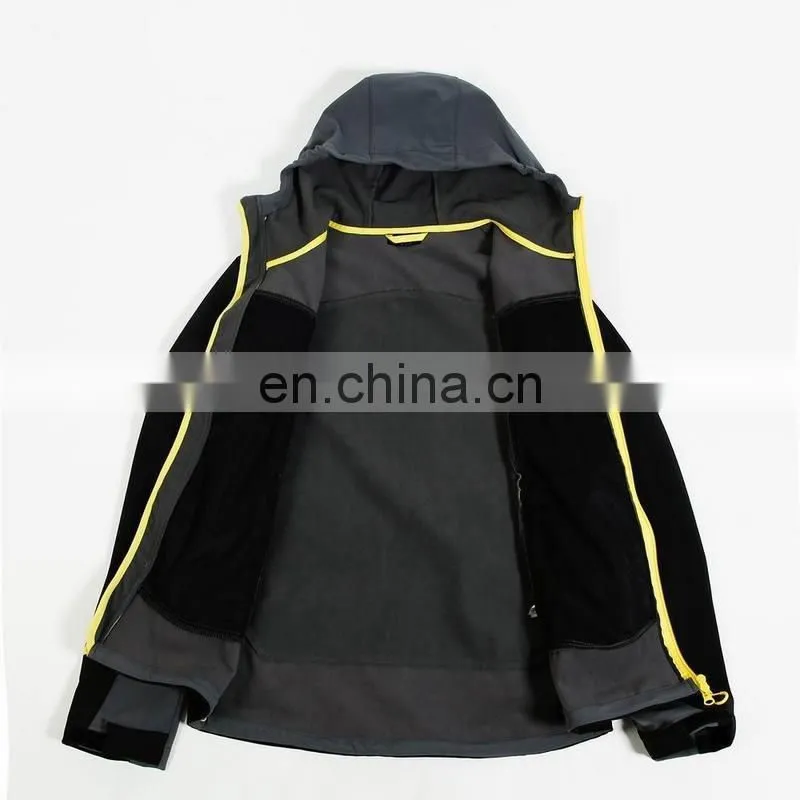 2016 OEM Outdoor Mens Hooded Winter Softshell Jacket