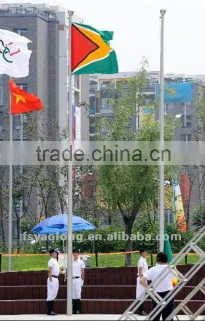 Manual internal halyard tapered flag pole