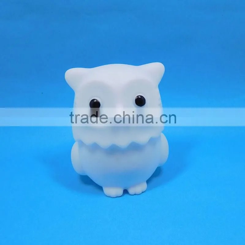 Small Size New Design Vynil Owl Anime Figure Led Light Toys