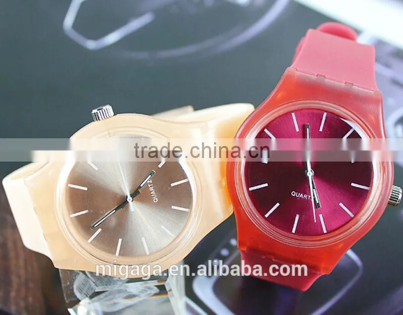 Women fashion hand watch Silicone Watch Interchangeable plastic case Stainless Steel Back Quartz plastic watch wrist watch