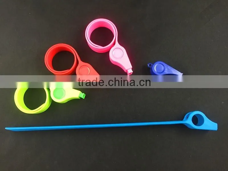 wholesales new fashion slap snap shape customized logo silicone whistle bracelet