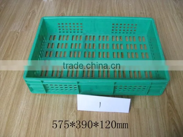 Plastic crate injection mould