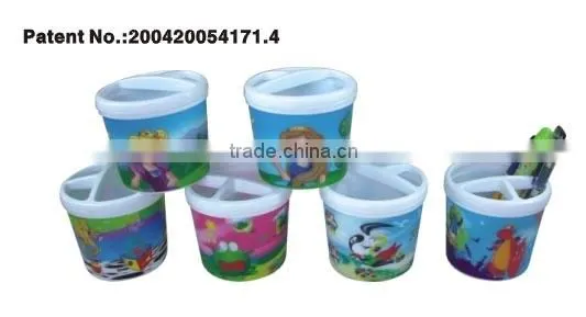 lenticular pen holder