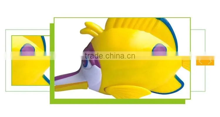 Hot selling cheap swimming plastic wind up toy fish