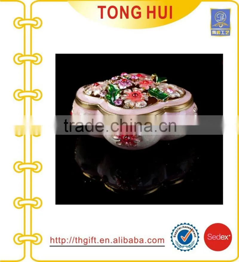 European high-grade gold-plated jewelry box painted