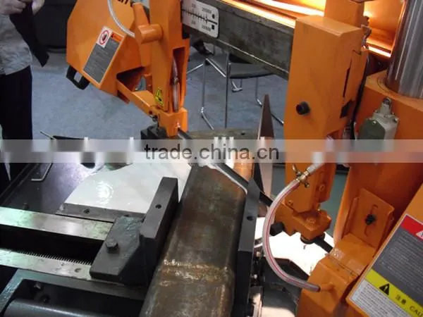 Fujitech FS4228A Corner Cutting band saw aluminum cutting