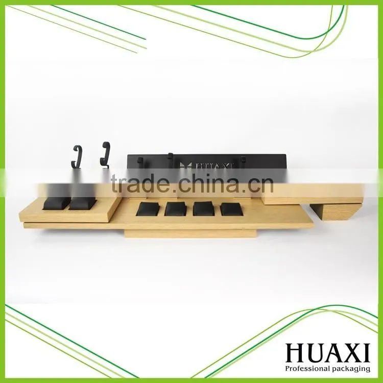 Black High Glossy Lacquered Small Wooden Watch Stand