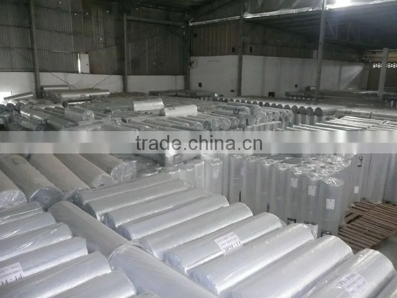 Metalized bubble insulation for packing and wrapping cargo
