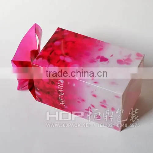 cubic boxes polypropylene or PVC with customized printing.