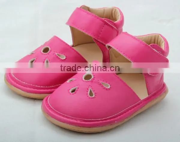 Wholesale shenzhen high quality pink squeaky girls shoes BHGB0910