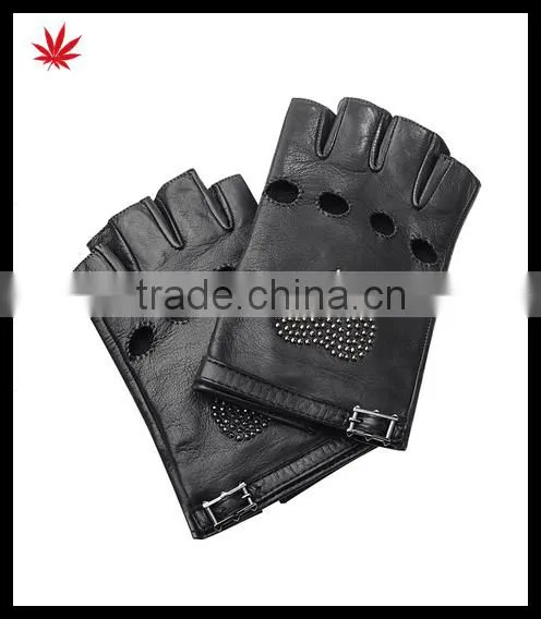 Fashion ladies Heart shape rivets studded less finger driving leather gloves