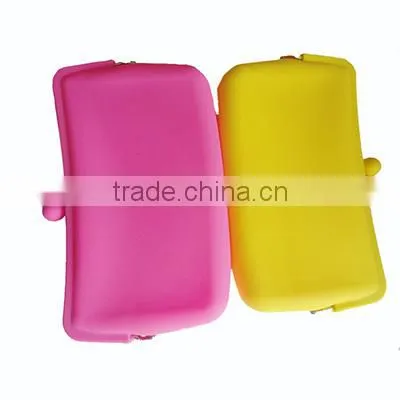 2014 cheap promotion heart and hand silicone bag