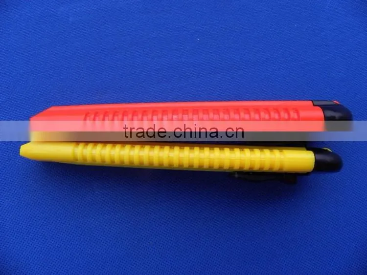 B2805 utility knife wholesale plastic dielectric hardware accessories stationery groceries