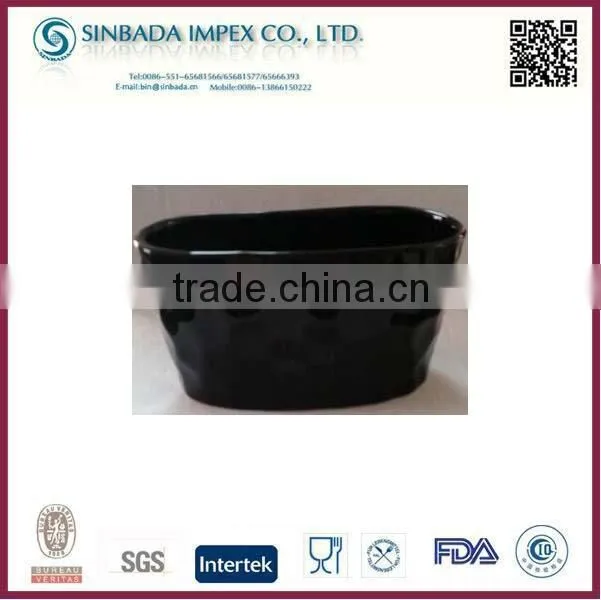 colored round clay plant pots