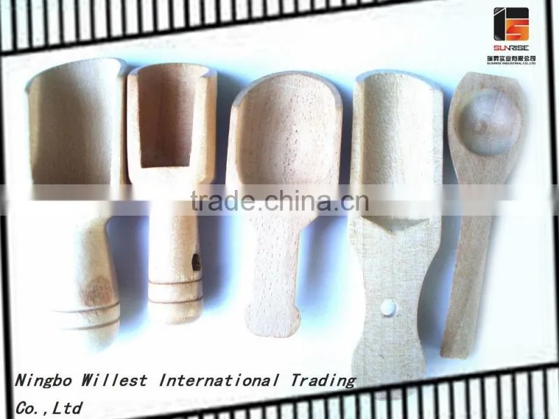 different styles spoons for kitchen