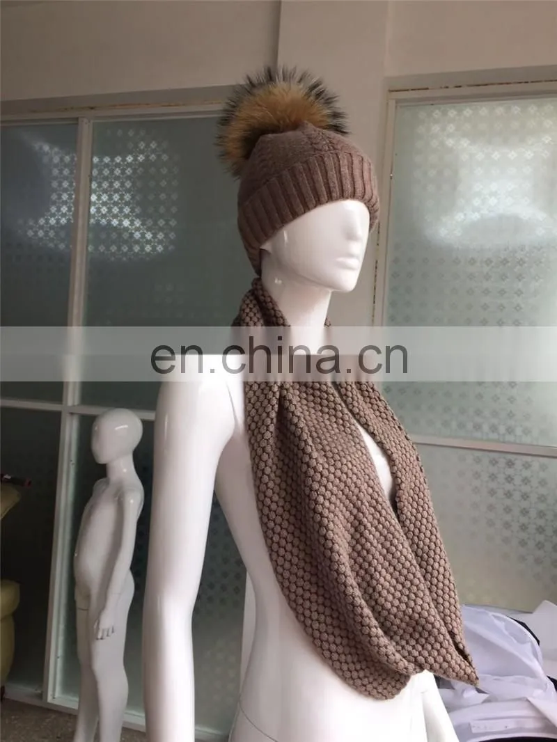 Thick Soft Shawl Fashion Winter Raccoon Fur Pom Hats Long Collar Scarf Hat Glove Sets