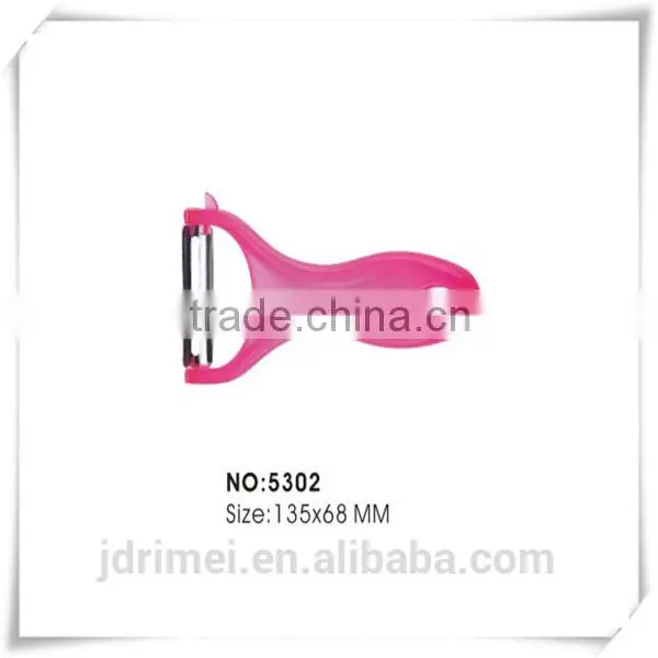Kitchen knife for cassava peeling