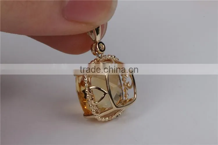 Pendant with fashion design 10 K yellow gold different types of crystal pendant chains jewelry