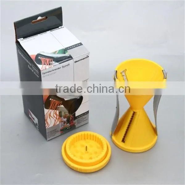 Spiral vegetable slicer