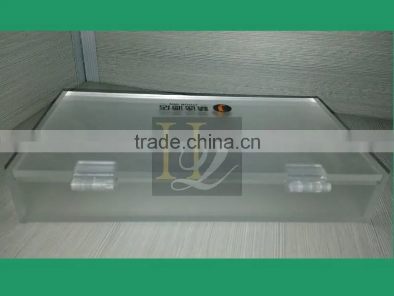 Wholesale rectangle frost acrylic cosmetic display box with hinged cover