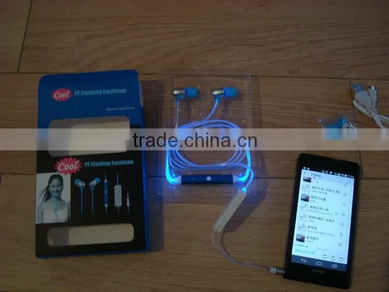 LED Flash Earphone / LED light earphones / LED lighting Earphone