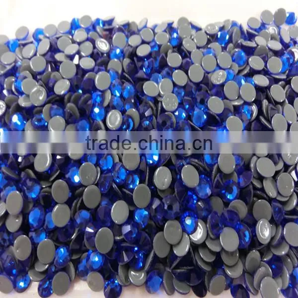 Decorative shiny leed free and multi size loose flat back hotfix iron on rhinestone appliques for T-shirt wholesale