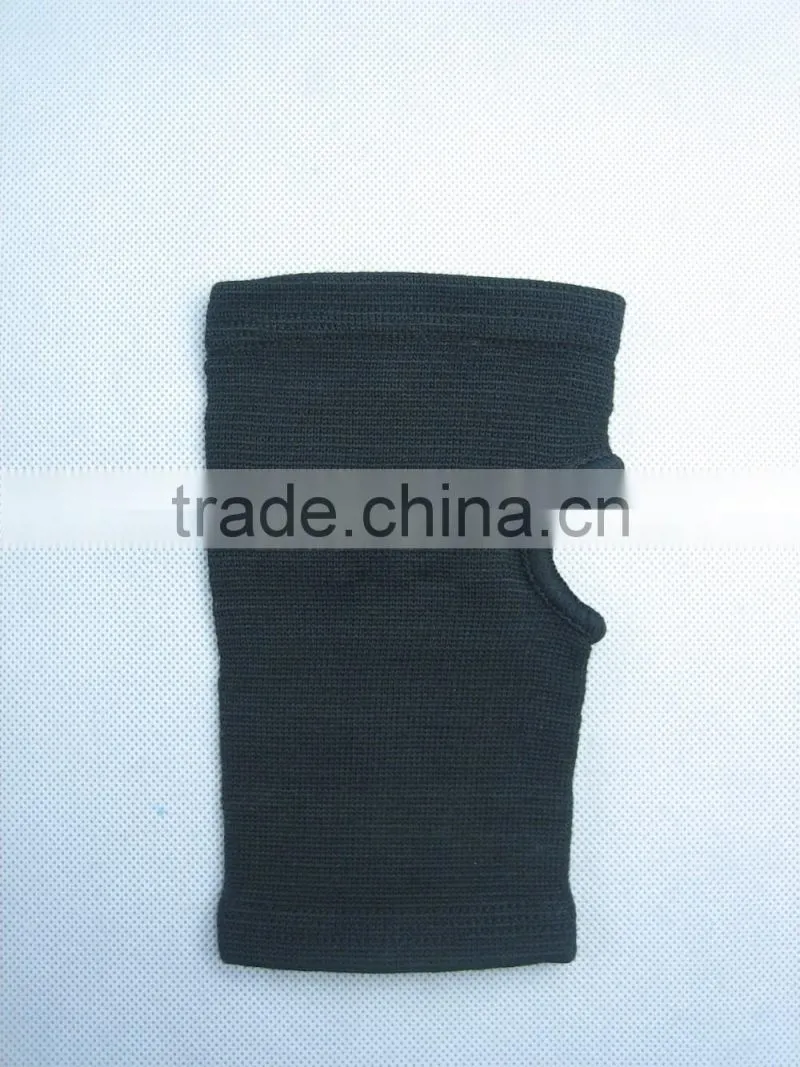 knitted palm support