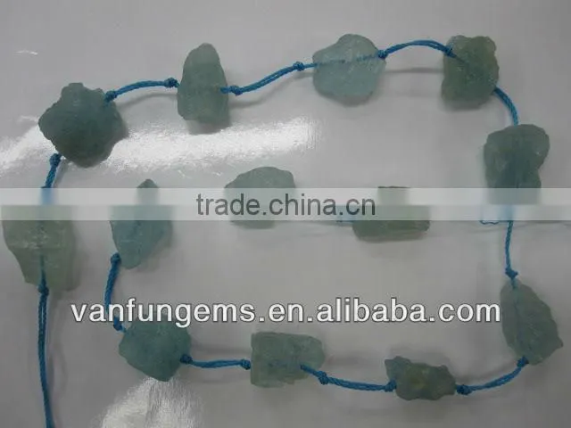 natural rough stone aquamaring