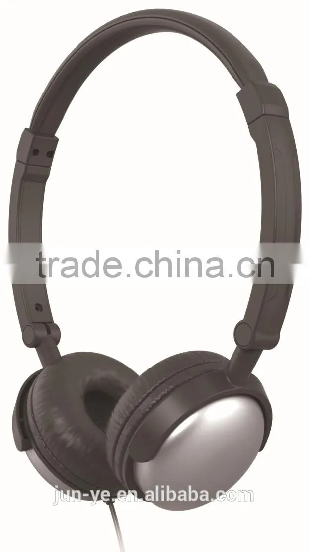 Light Weight Rotatable DJ Headphones with 3.5mm Connectors