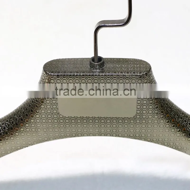 Factory supply fancy gold thick plastic bulk clothes hangers