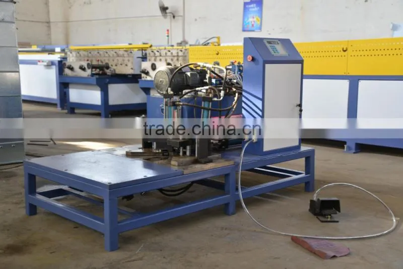 Hydraulic corner machine