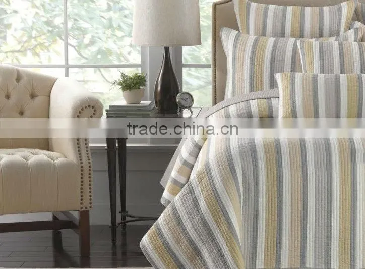 Modern green leaf printed quilt/bedspread