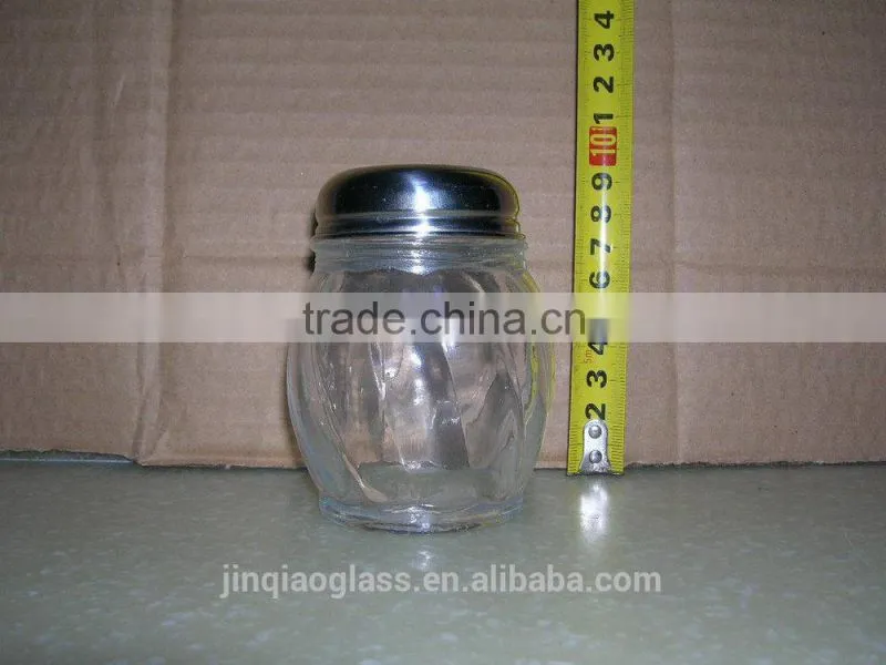 Different kinds of glass salt shaker